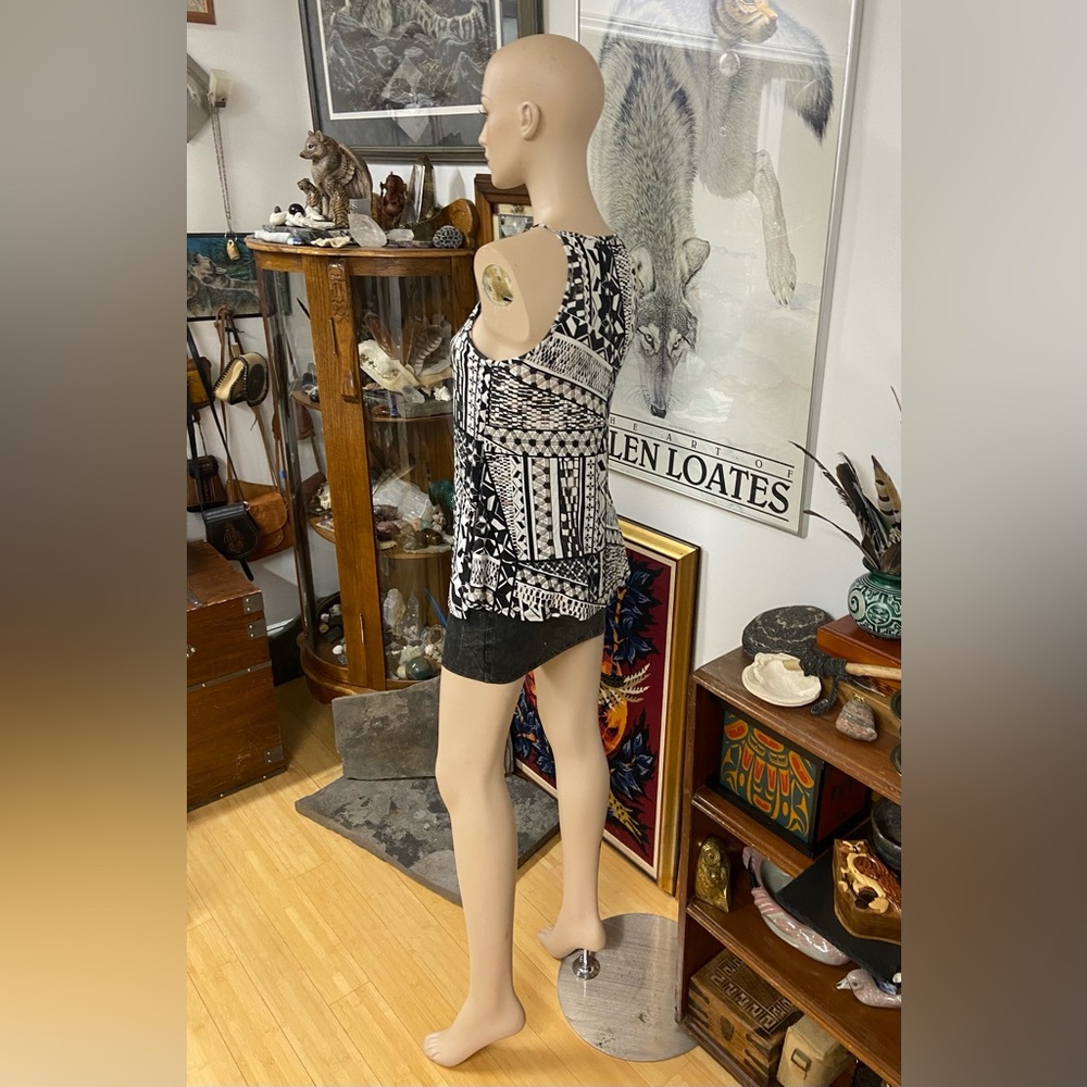 Funky Contrasting Patterned Tank Top - Picture 9 of 14